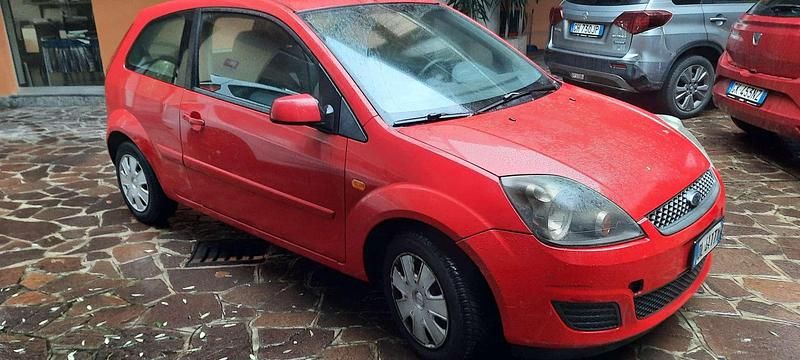 Usata Ford Fiesta Titanium 75 CV (55 kW) 2008 Berlina