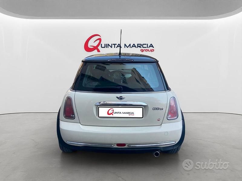 Usata Mini Cooper 116 CV (85 kW) 2005 Giallo Utilitaria