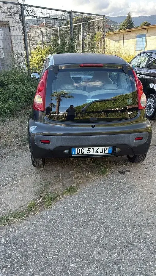 Usata Peugeot 107 68 CV (50 kW) 2007 Utilitaria