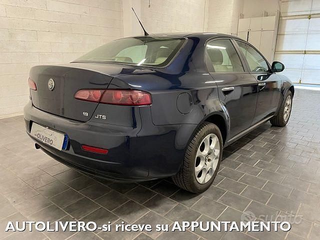 Usata Alfa Romeo 159 Distinctive 160 CV (117 kW) 2006 Blu Berlina