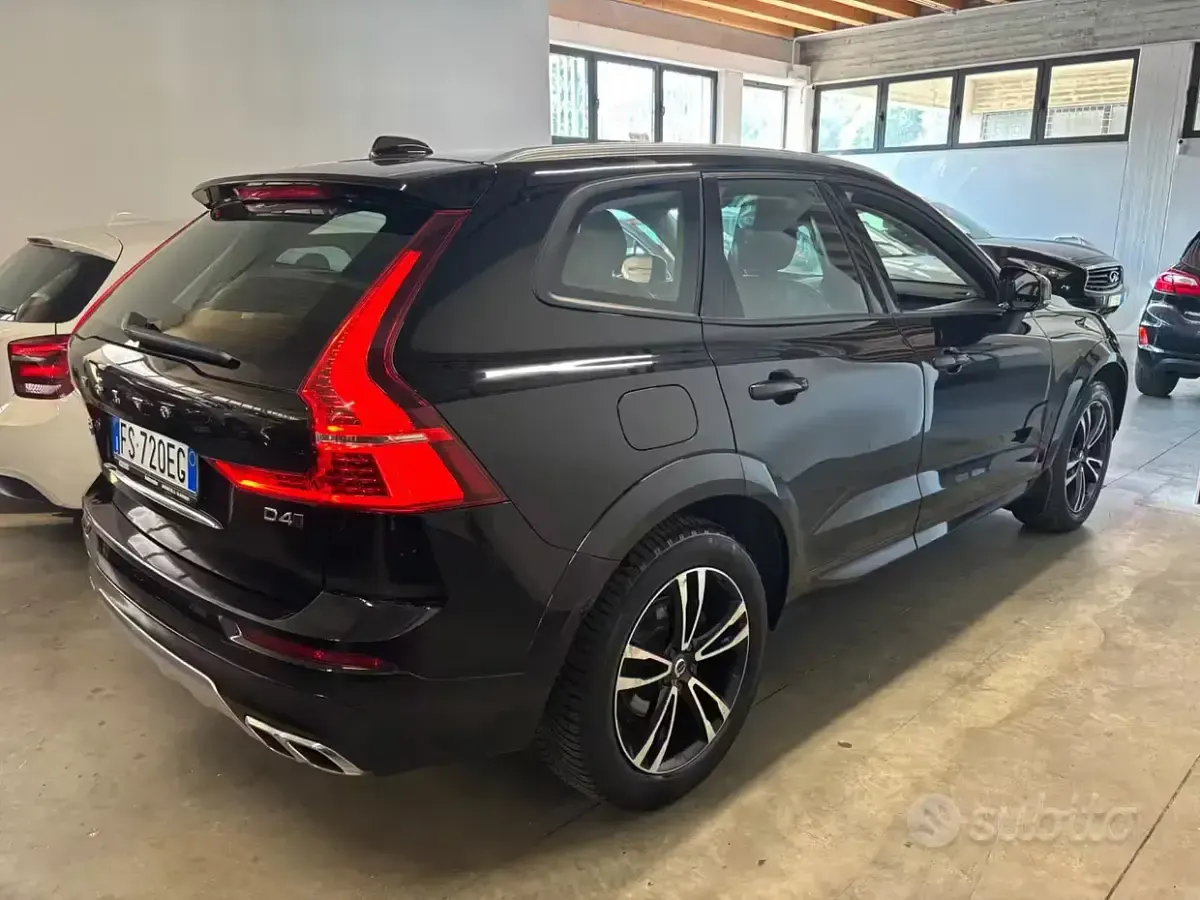 Usata Volvo XC60 Inscription 190 CV (139 kW) 2018 Nero SUV