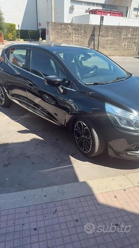 Usata Renault Clio IV 90 CV (66 kW) 2019 Nero Utilitaria