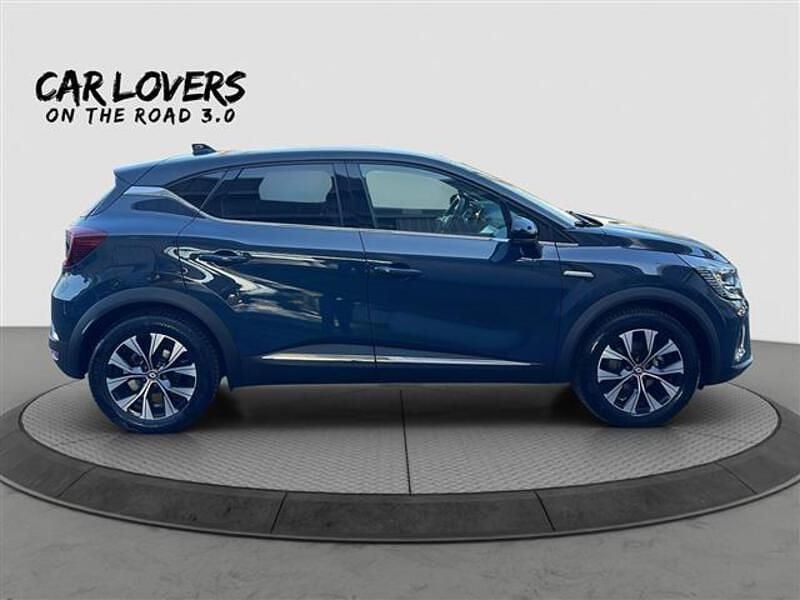 Usata Renault Captur Techno 145 CV (106 kW) 2022 Blu scuro SUV