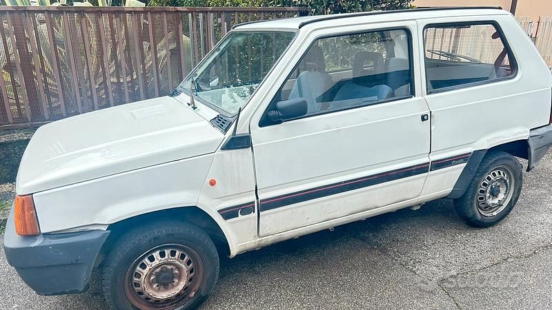 Usata Fiat Panda Young 54 CV (39 kW) 2002 Bianco Utilitaria