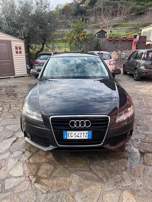 Usata Audi A4 143 CV (105 kW) 2011 Grigio Station wagon