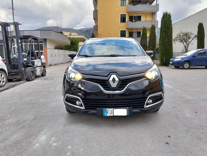 Usata Renault Captur 90 CV (66 kW) 2017 Nero SUV