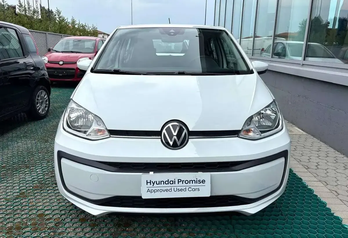 Usata VW up! 65 CV (47 kW) 2022 Bianco Utilitaria