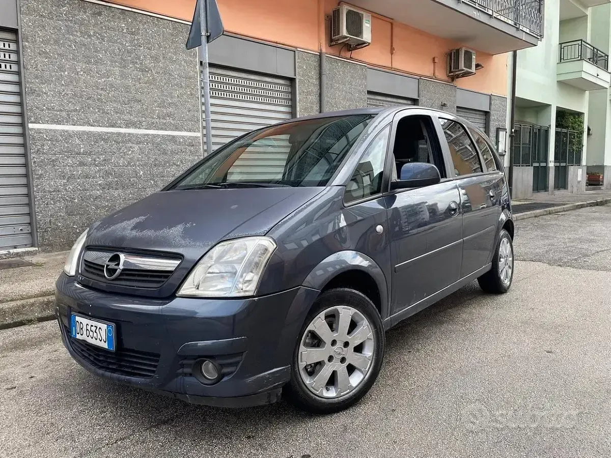 Usata Opel Meriva Cosmo 75 CV (55 kW) 2007 Blu Monovolume