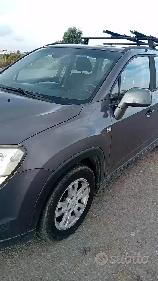 Usata Chevrolet Orlando 141 CV (103 kW) 2011 Grigio Monovolume