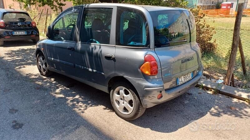 Usata Fiat Multipla 116 CV (85 kW) 2003 Grigio Monovolume
