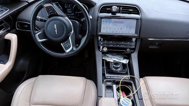 Usata Jaguar F-Pace 180 CV (132 kW) 2019 Blu SUV