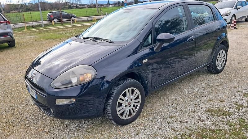 Usata Fiat Punto Street 77 CV (56 kW) 2015 Utilitaria