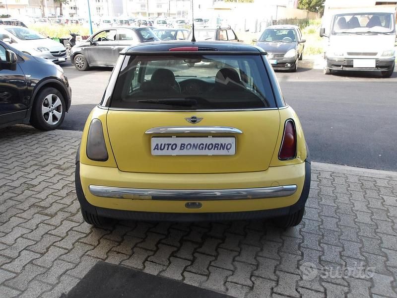 Usata Mini One D 75 CV (55 kW) 2004 Giallo Utilitaria