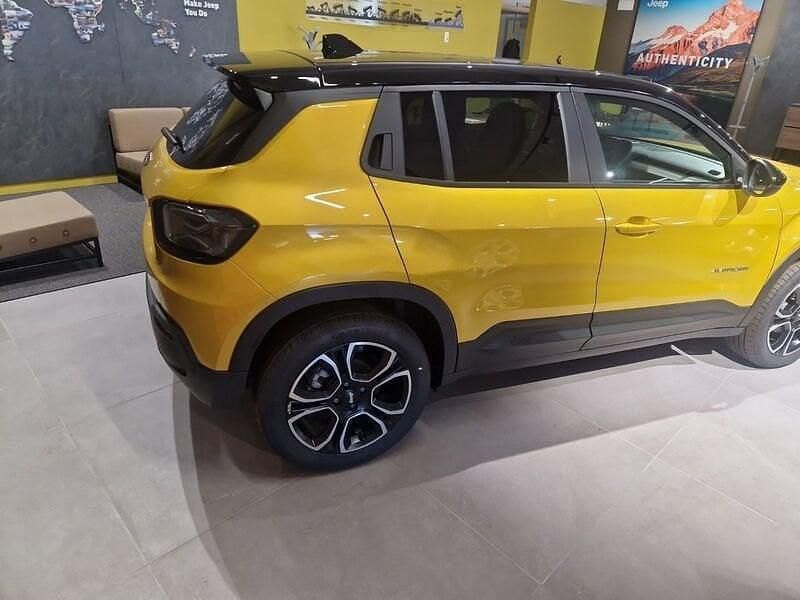 Usata Jeep Avenger Summit 101 CV (74 kW) 2024 Giallo SUV