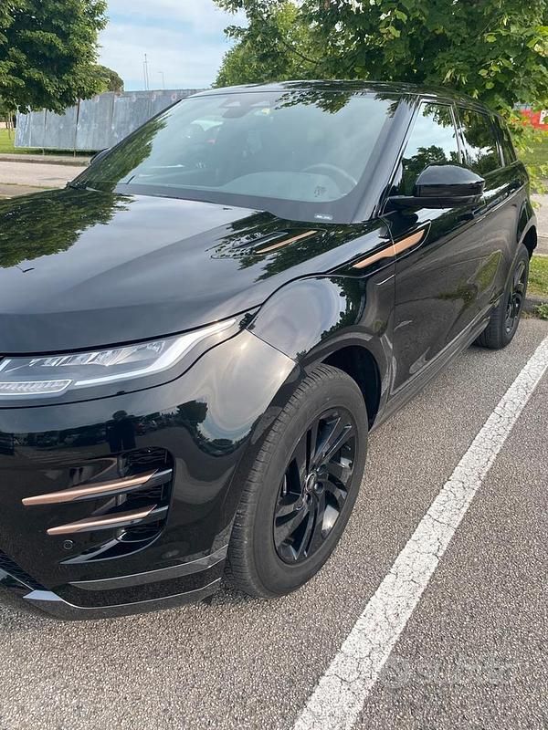 Nero Usata 2022 Land Rover Range Rover evoque R-Dynamic SUV | 28.000 € (Super prezzo) - Immagine 1/4