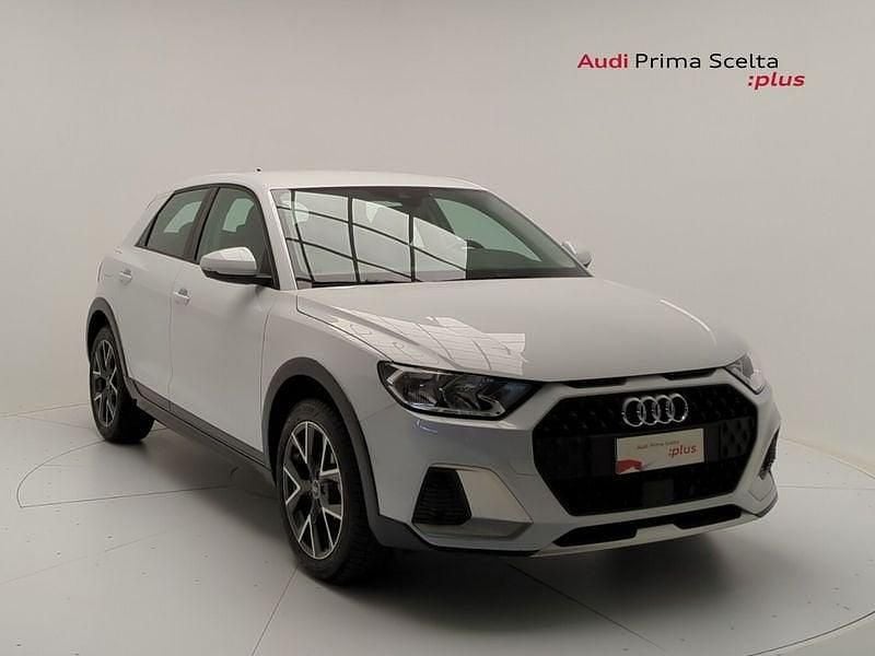 Bianco ghiaccio Usata 2021 Audi A1 Comfort Due volumi | 22.900 € (Buon prezzo) - Immagine 1/4