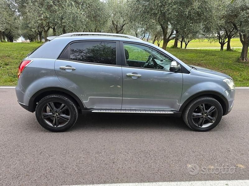Usata Ssangyong (KGM) Korando 175 CV (128 kW) 2013 Grigio SUV