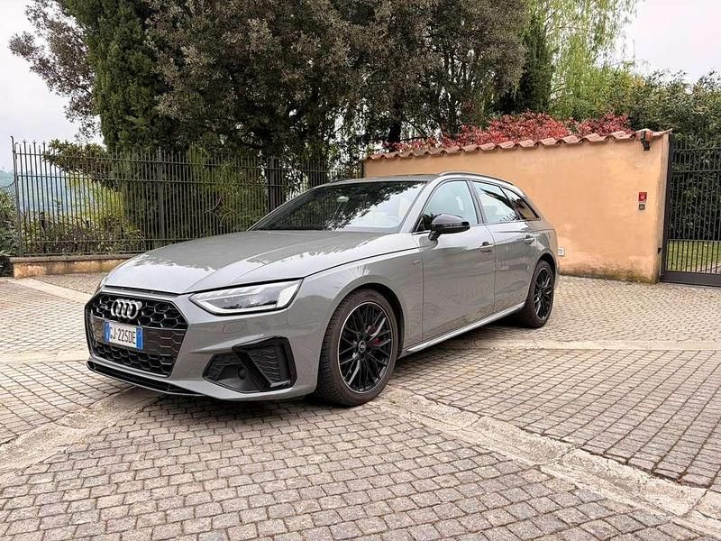 Usata Audi A4 S-Line 204 CV (150 kW) 2022 Grigio Station wagon
