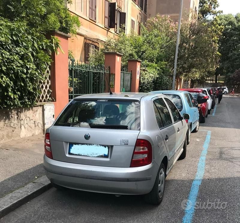 Usata Skoda Fabia 101 CV (74 kW) 2004 Grigio Berlina