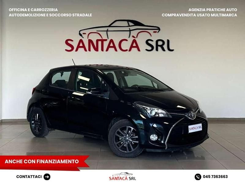 Usata Toyota Yaris Lounge 69 CV (50 kW) 2017 Nero Berlina