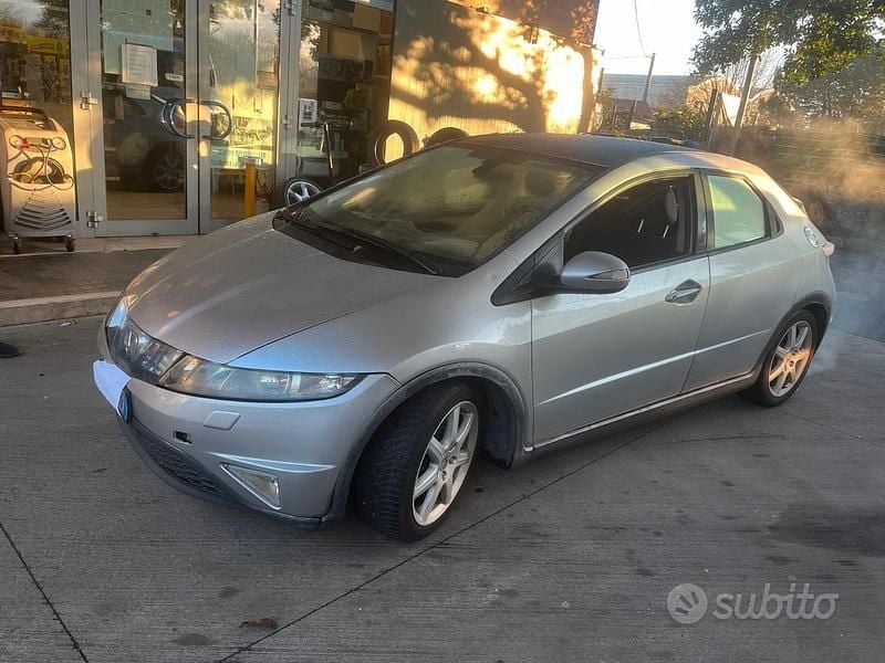 Usata Honda Civic 140 CV (102 kW) 2008 Grigio Berlina