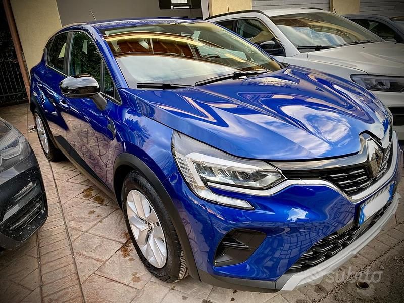 Usata Renault Captur Equilibre 91 CV (66 kW) 2024 Blu SUV