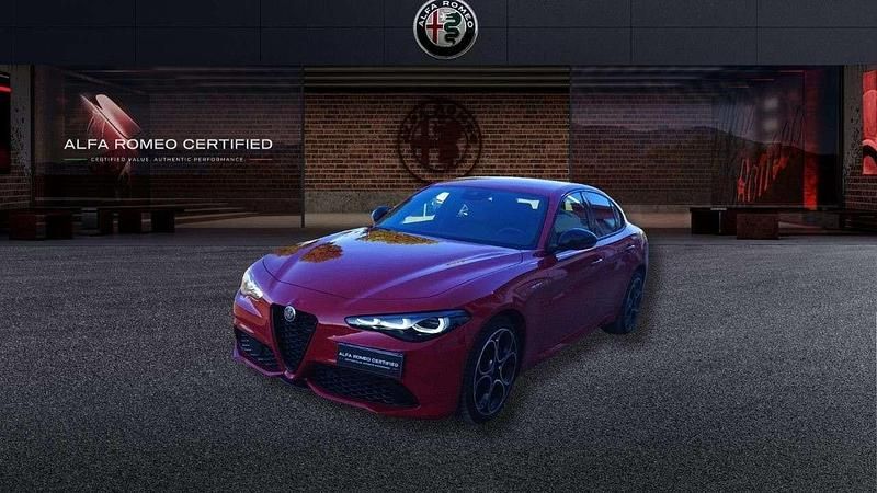 Rosso Usata 2024 Alfa Romeo Giulia Competizione Tre volumi | 43.750 € (Ottimo prezzo) - Immagine 1/4
