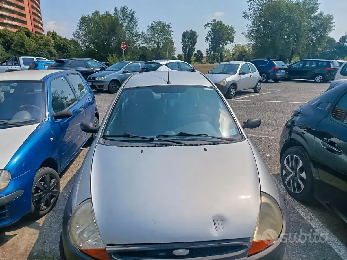 Usata Ford Ka 75 CV (55 kW) 2002 Grigio Utilitaria