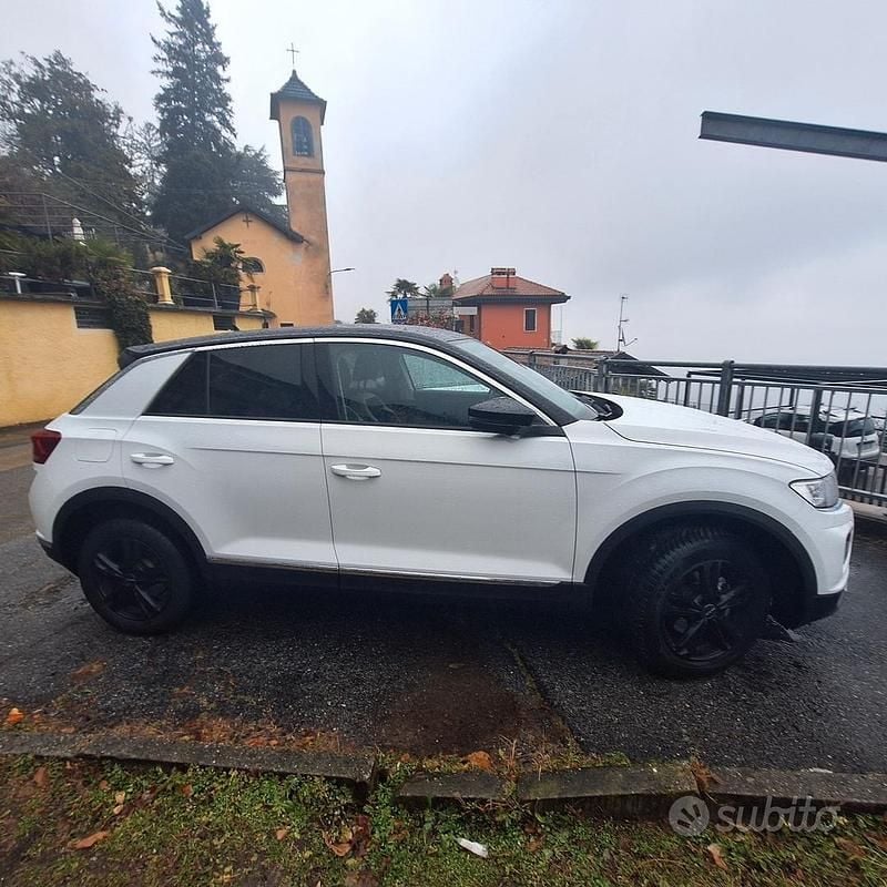Bianco Usata 2023 VW T-Roc SUV | 18.000 € (Super prezzo) - Immagine 1/4