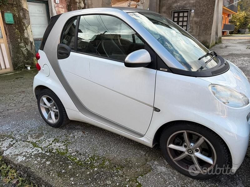 Usata Smart ForTwo Coupé 71 CV (52 kW) 2010 Bianco Coupé