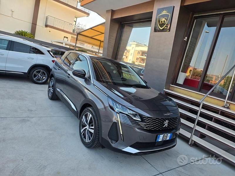 Usata Peugeot 3008 Allure 131 CV (96 kW) 2022 Grigio SUV