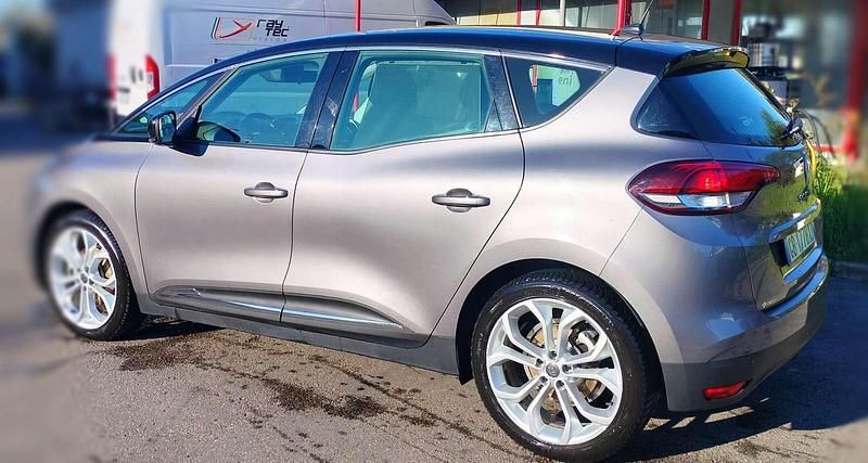 Usata Renault Scénic IV 120 CV (88 kW) 2020 Grigio Monovolume