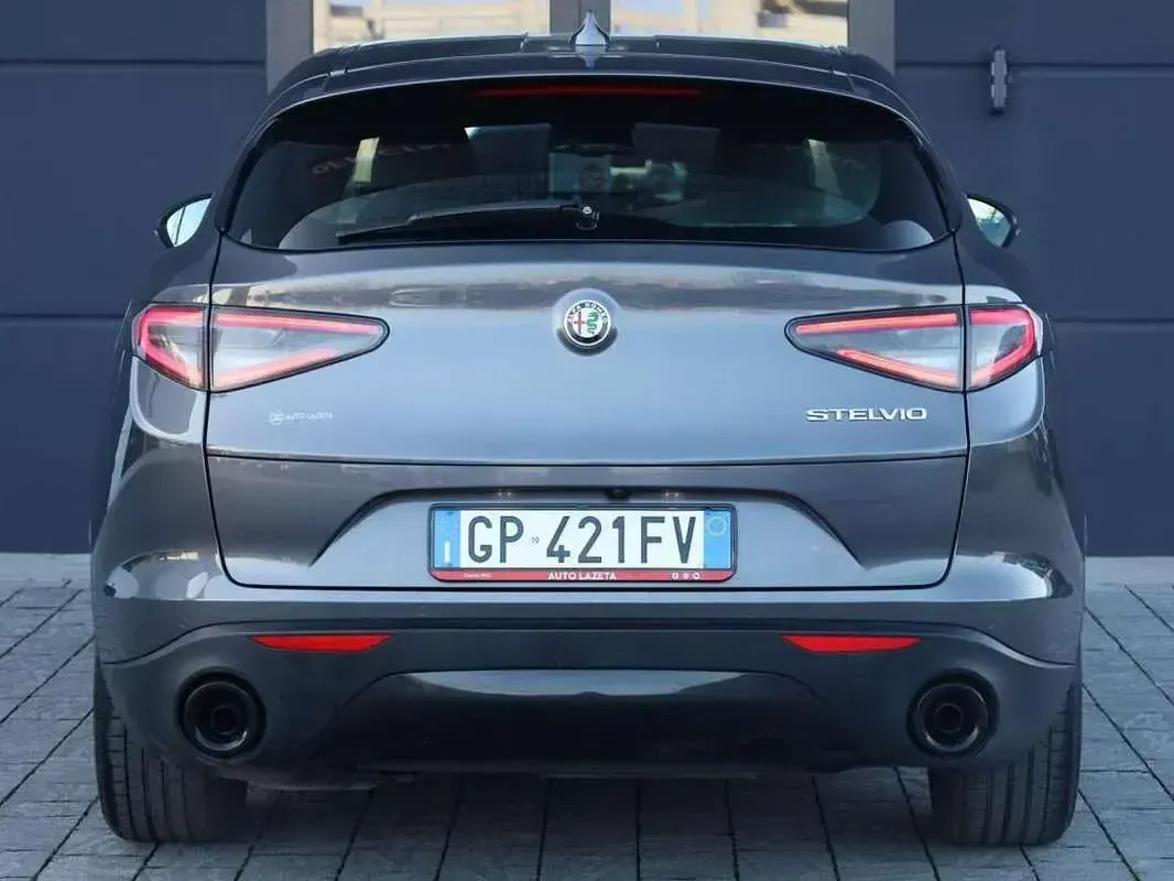 Usata Alfa Romeo Giulia Sprint 86 CV (63 kW) 2023 Berlina