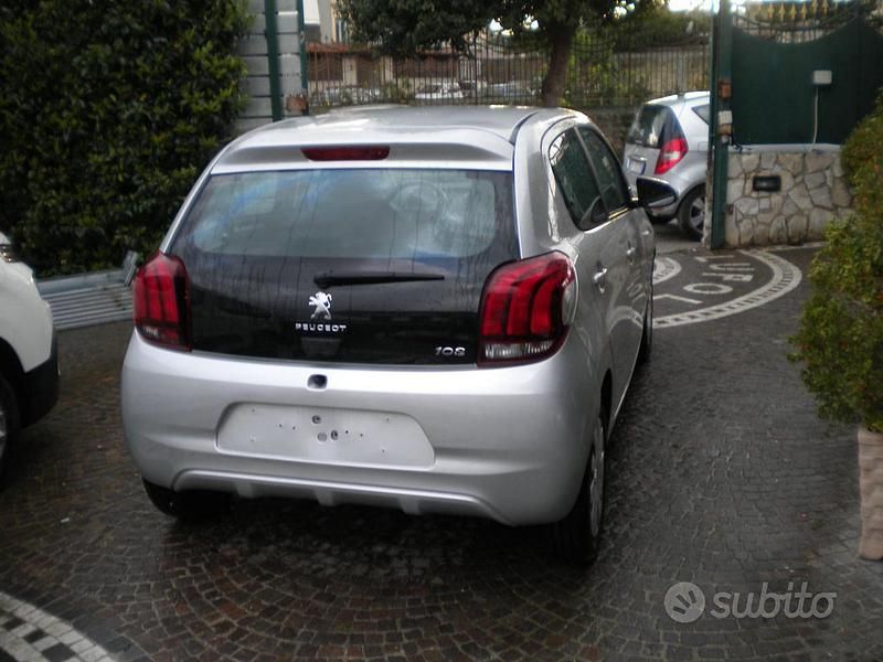 Usata Peugeot 108 Active 81 CV (59 kW) 2019 Grigio Berlina