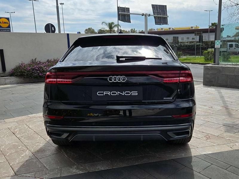 Usata Audi Q8 S-Line 286 CV (210 kW) 2020 Nero SUV