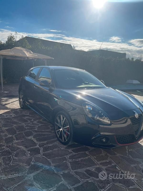 Usata Alfa Romeo Giulietta 120 CV (88 kW) 2020 Nero Utilitaria