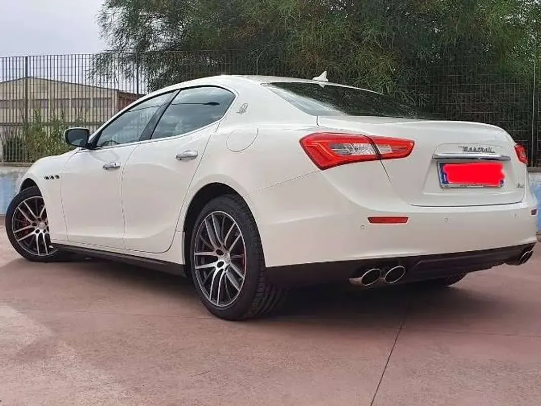 Usata Maserati Ghibli 275 CV (202 kW) 2016 Bianco Berlina