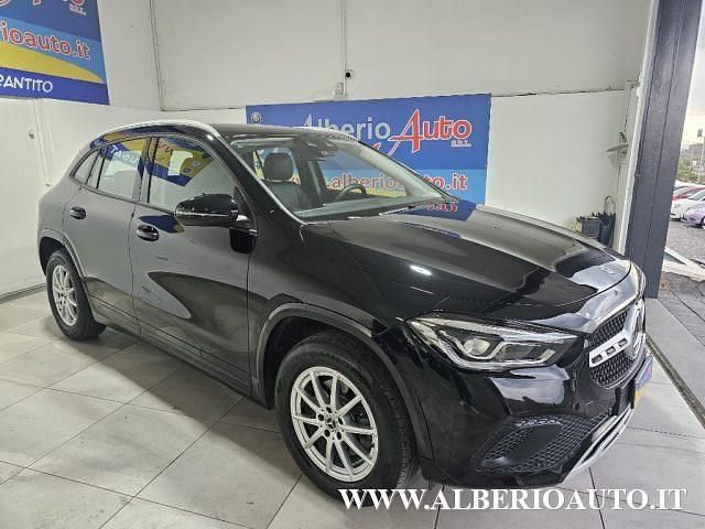 Occasion Mercedes GLA200 Business 150 ch (110 kW) 2021 Noir SUV