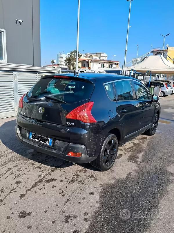 Usata Peugeot 3008 112 CV (82 kW) 2011 Nero Station wagon