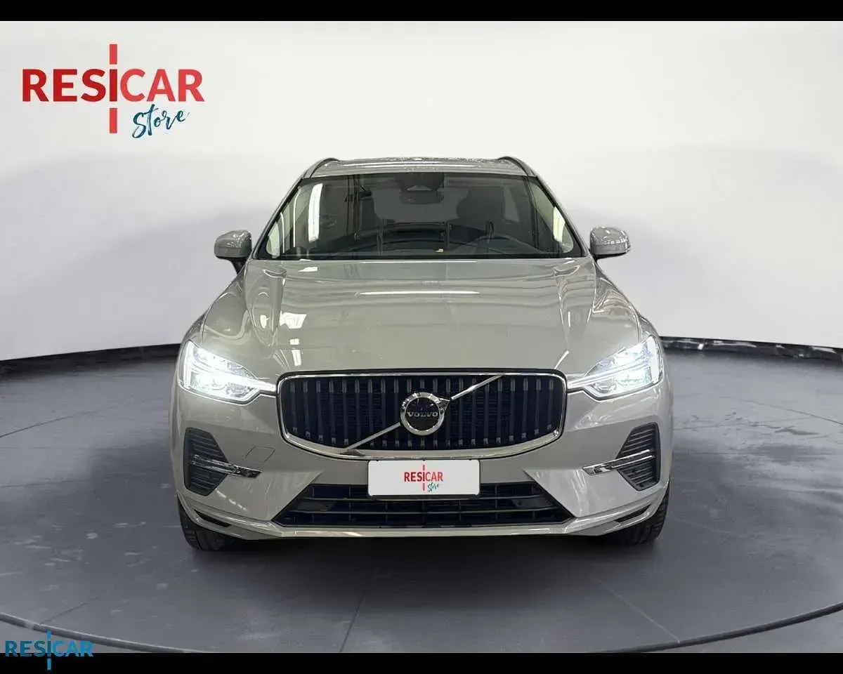 Usata Volvo XC60 Core 197 CV (144 kW) 2023 Ceramic grey SUV