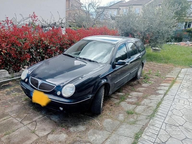 Usata Lancia Lybra 116 CV (85 kW) 2003 Blu Station wagon
