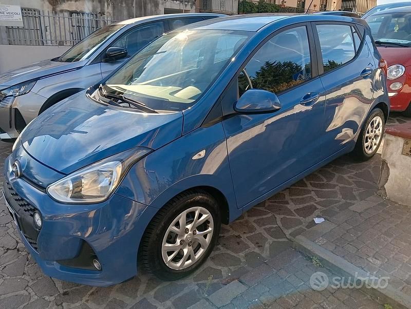 Usata Hyundai i10 Classic 69 CV (50 kW) 2017 Blu Utilitaria