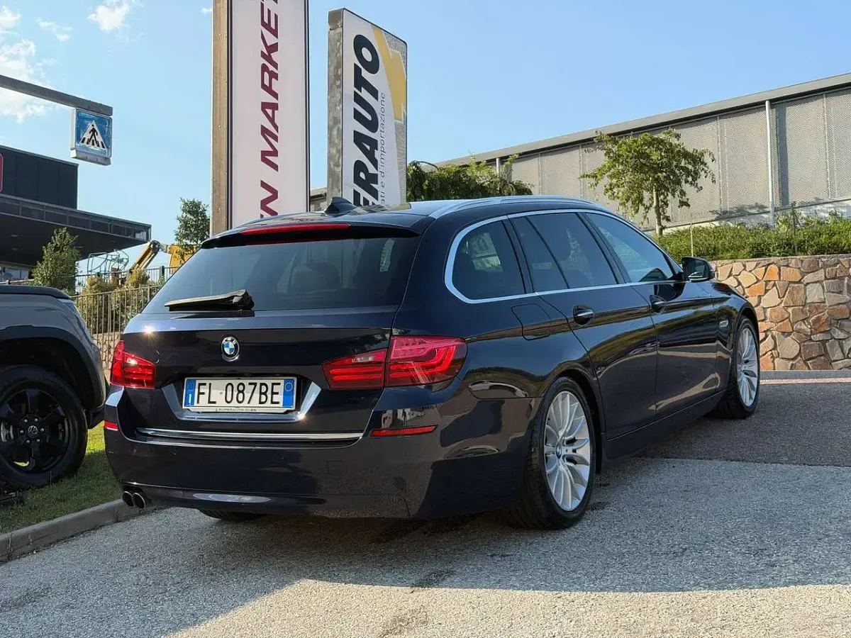 Usata BMW 520 190 CV (139 kW) 2017 Blu/azzurro Station wagon