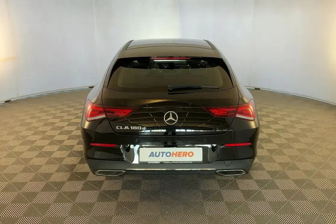 Usata Mercedes CLA180 116 CV (85 kW) 2023 Nero Coupé