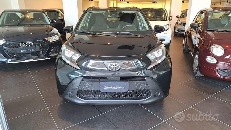 Usata Toyota Aygo X Active 72 CV (52 kW) 2022 Nero SUV