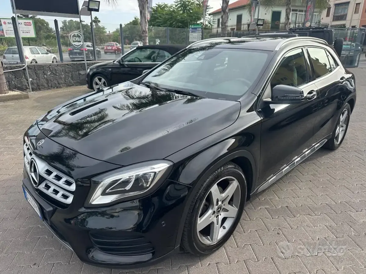 Usata Mercedes GLA200 Premium 136 CV (100 kW) 2019 Nero SUV