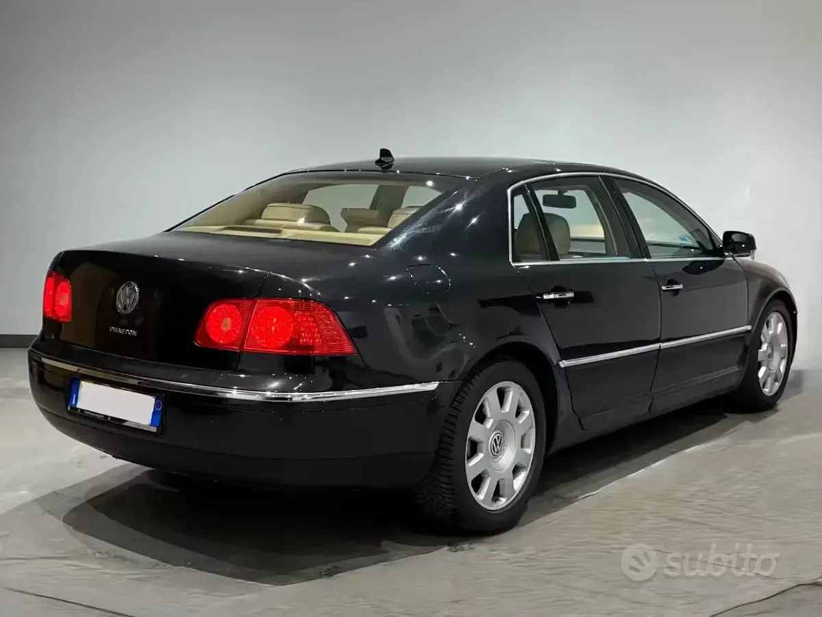 Usado VW Phaeton 241 CV (177 kW) 2002 Negro Berlina