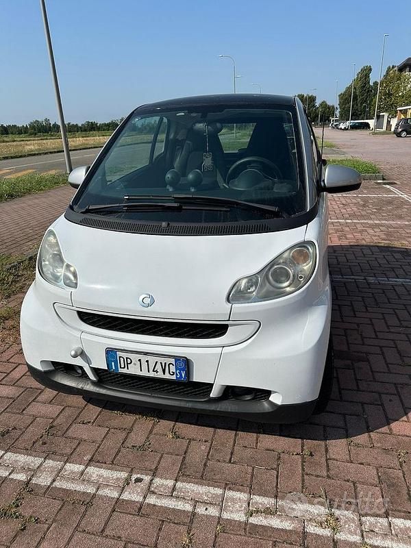 Usata Smart ForTwo Coupé 61 CV (44 kW) 2008 Bianco Coupé