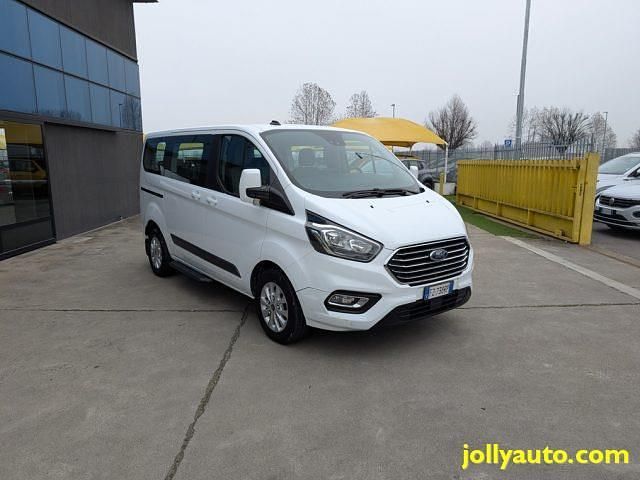 Usata Ford Tourneo Custom Trend 131 CV (96 kW) 2019 Bianco / pastello Furgone