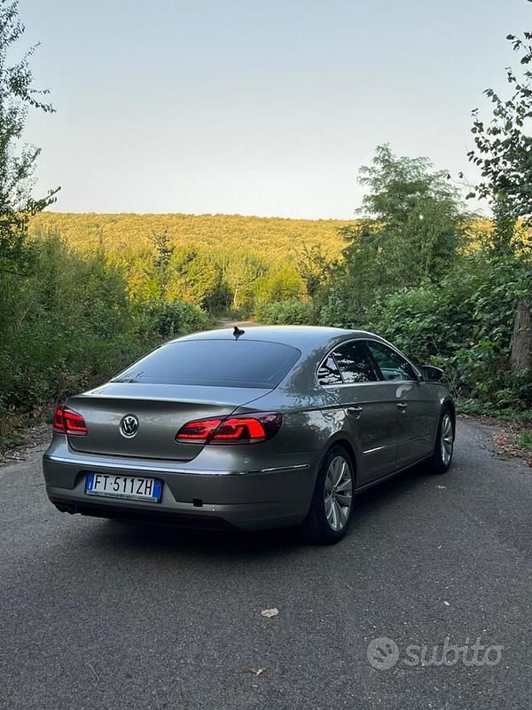 Usata VW Passat 140 CV (102 kW) 2013 Marrone Berlina